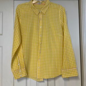 Crown & Ivy button front long sleeve women’s shirt. Yellow Size medium